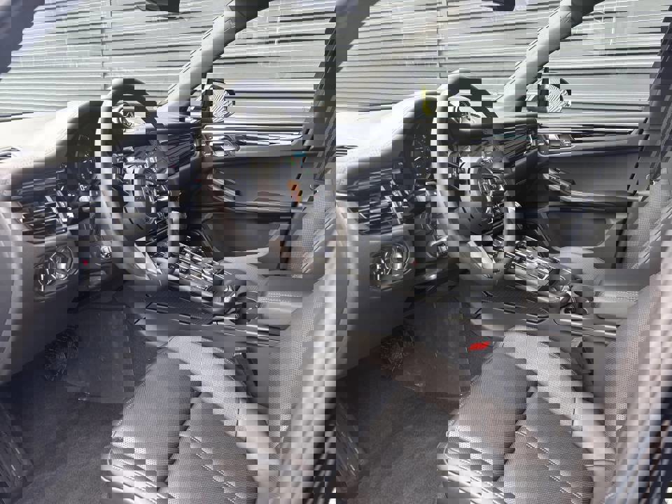 Certified 2026 Porsche Macan image 10