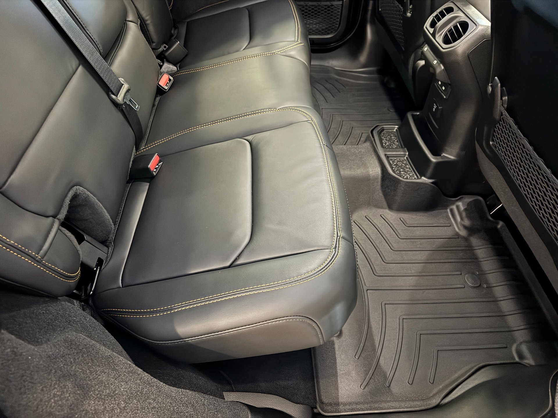 Used 2024 Jeep Wrangler Unlimited Rubicon 392 image 24