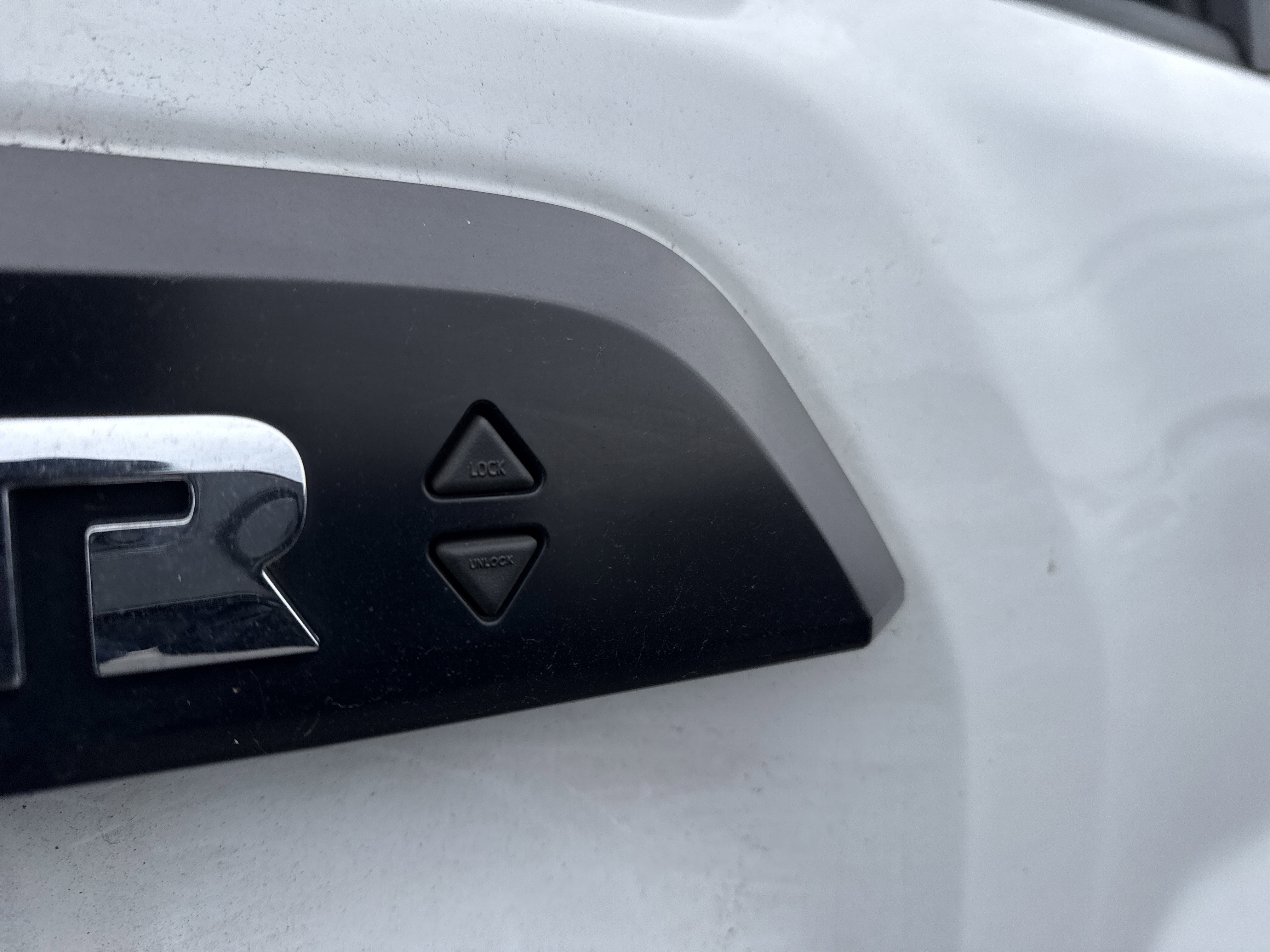 Used 2024 Toyota 4Runner TRD Off-Road Premium image 9