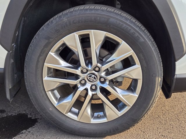 Used 2019 Toyota RAV4 Limited w/ Cold Weather Package AWD/4WD image 16