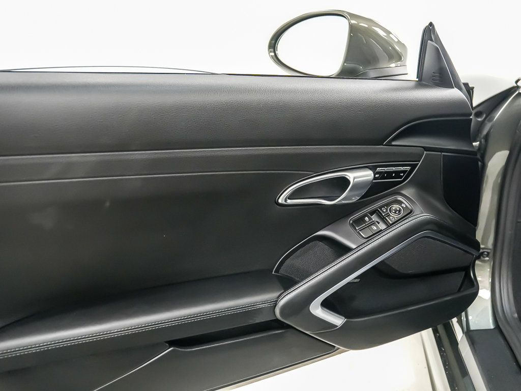 Used 2025 Porsche 718 Cayman S RWD image 19