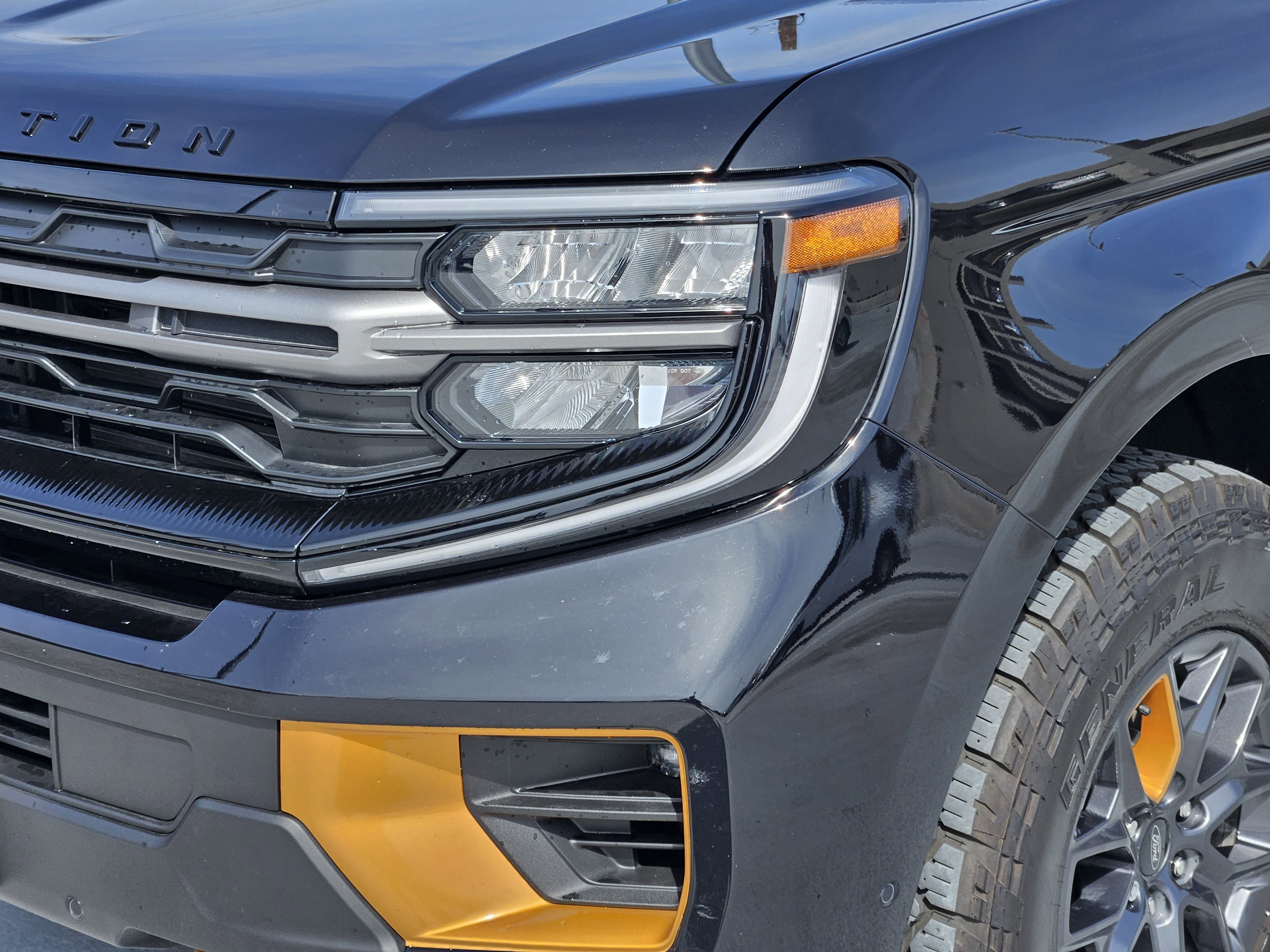 Used 2025 Ford Expedition Tremor image 11