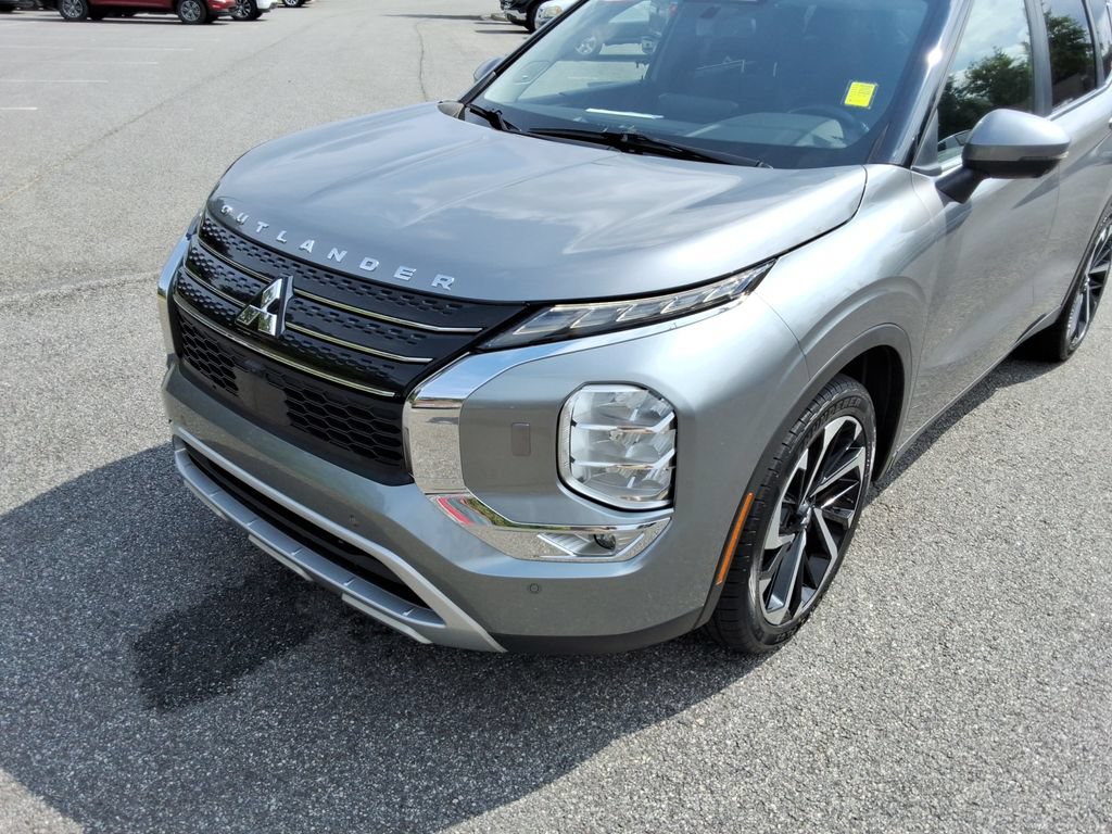 Used 2022 Mitsubishi Outlander SE AWD/4WD image 9