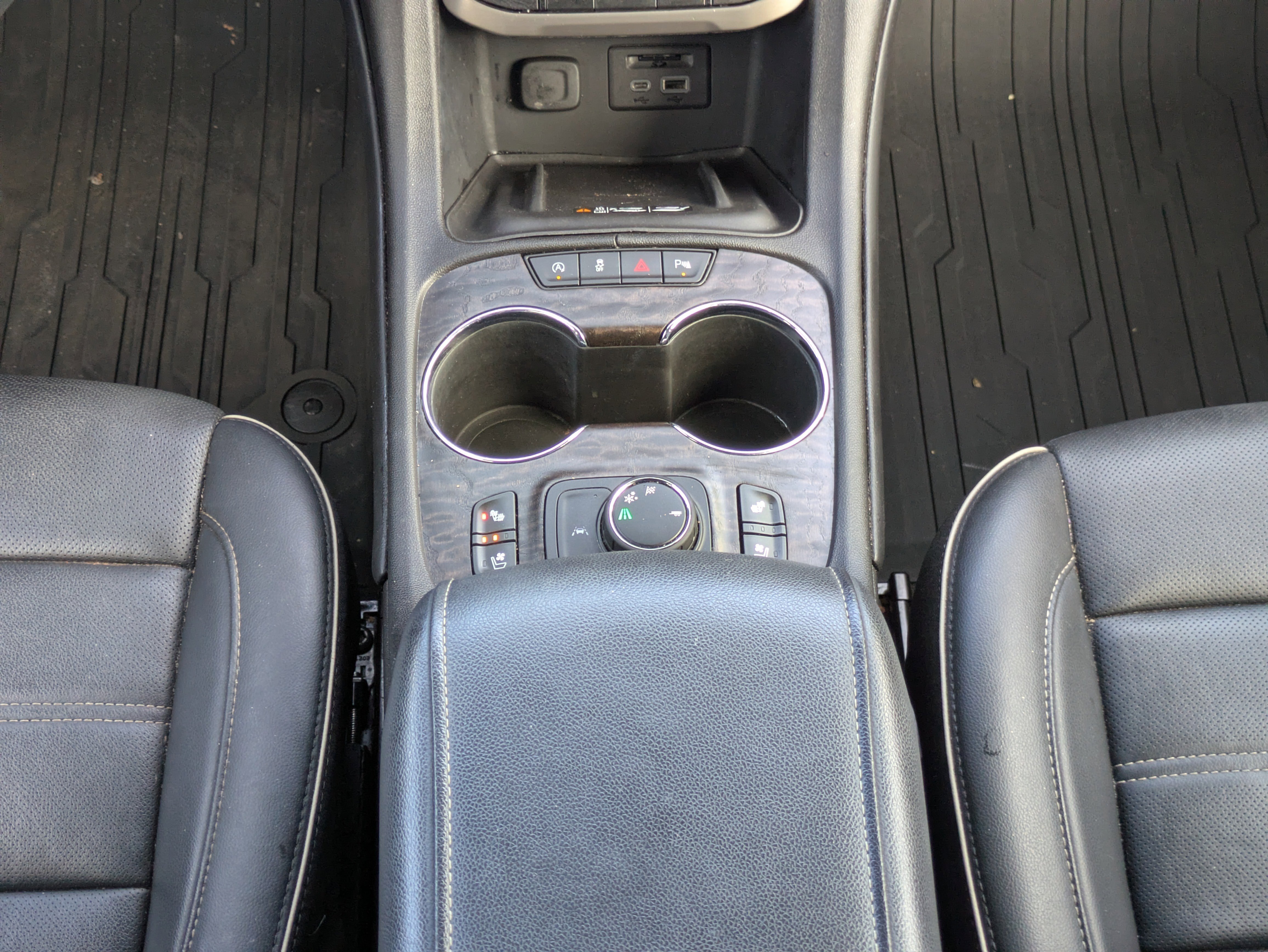 Used 2023 GMC Acadia Denali w/ Denali Ultimate Package image 6