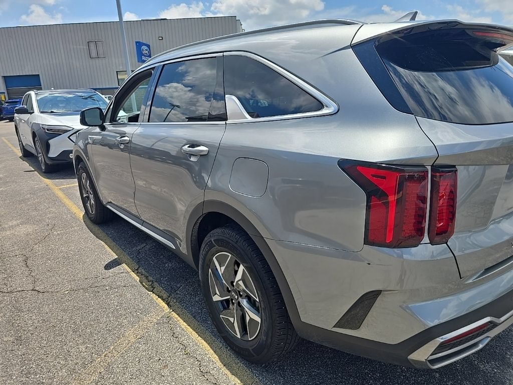 Used 2021 Kia Sorento S FWD image 6