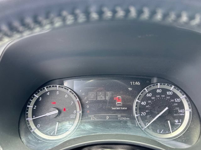 Used 2020 Toyota Highlander XLE AWD/4WD image 25