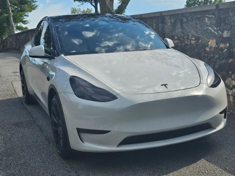 Used 2024 Tesla Model Y Long Range AWD/4WD image 11
