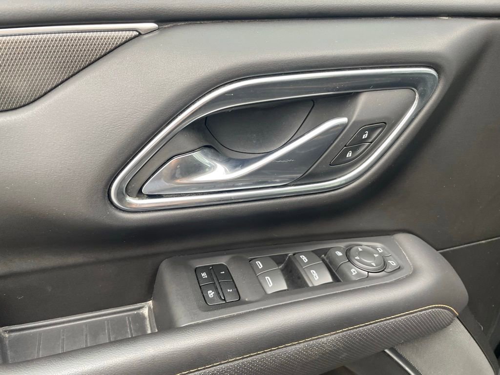 Used 2024 GMC Yukon XL AT4 w/ AT4 Premium Package image 12