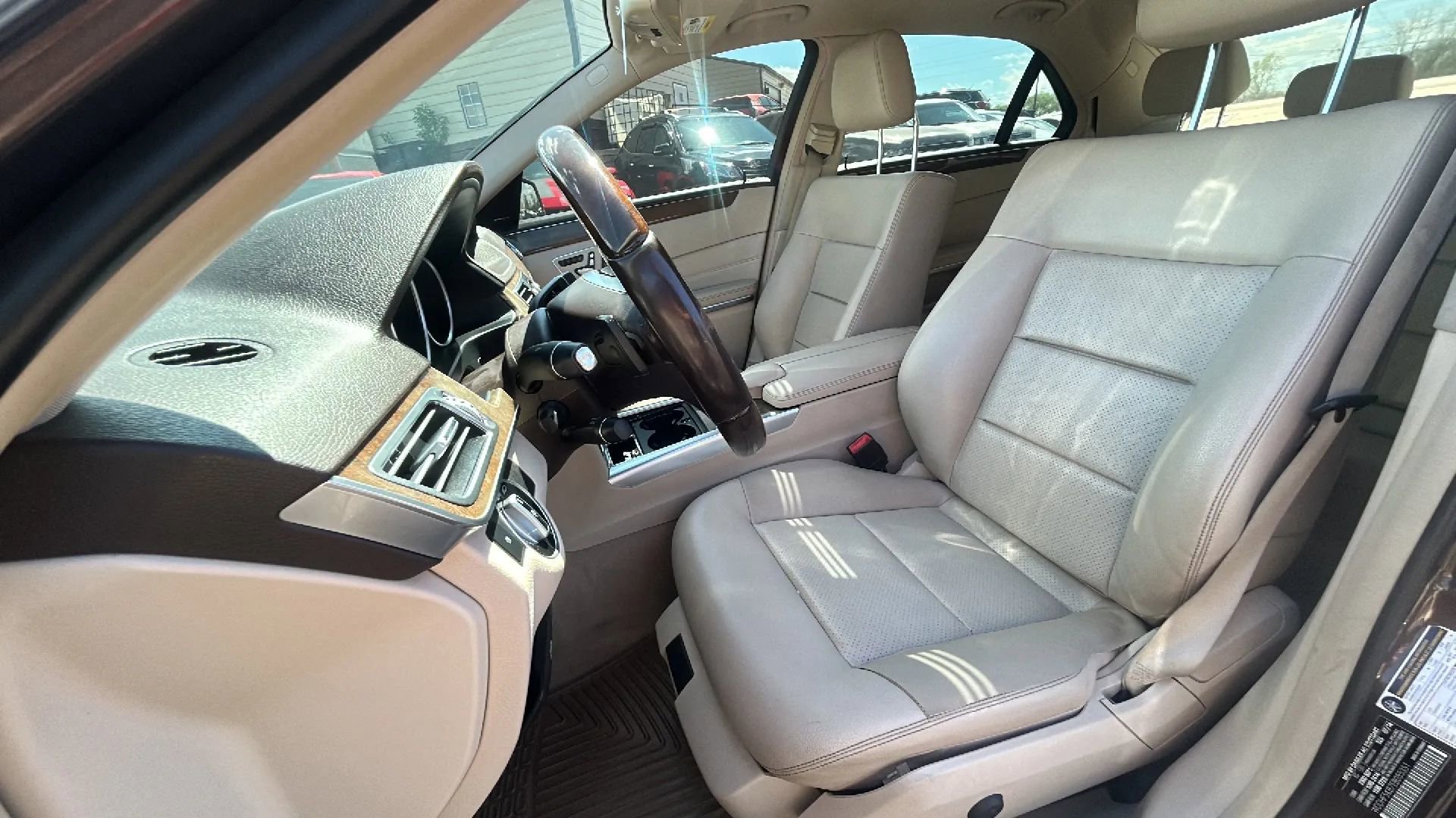 Used 2014 Mercedes-Benz E 350 Sedan image 5