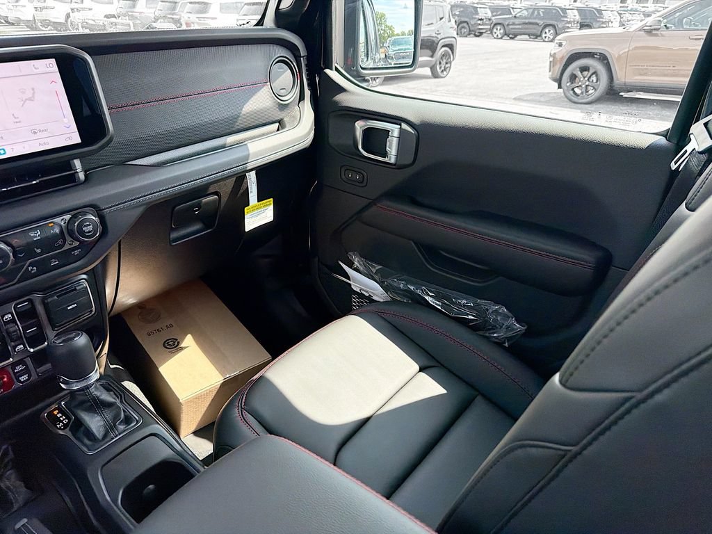 New 2026 Jeep Wrangler Unlimited Rubicon AWD/4WD image 31