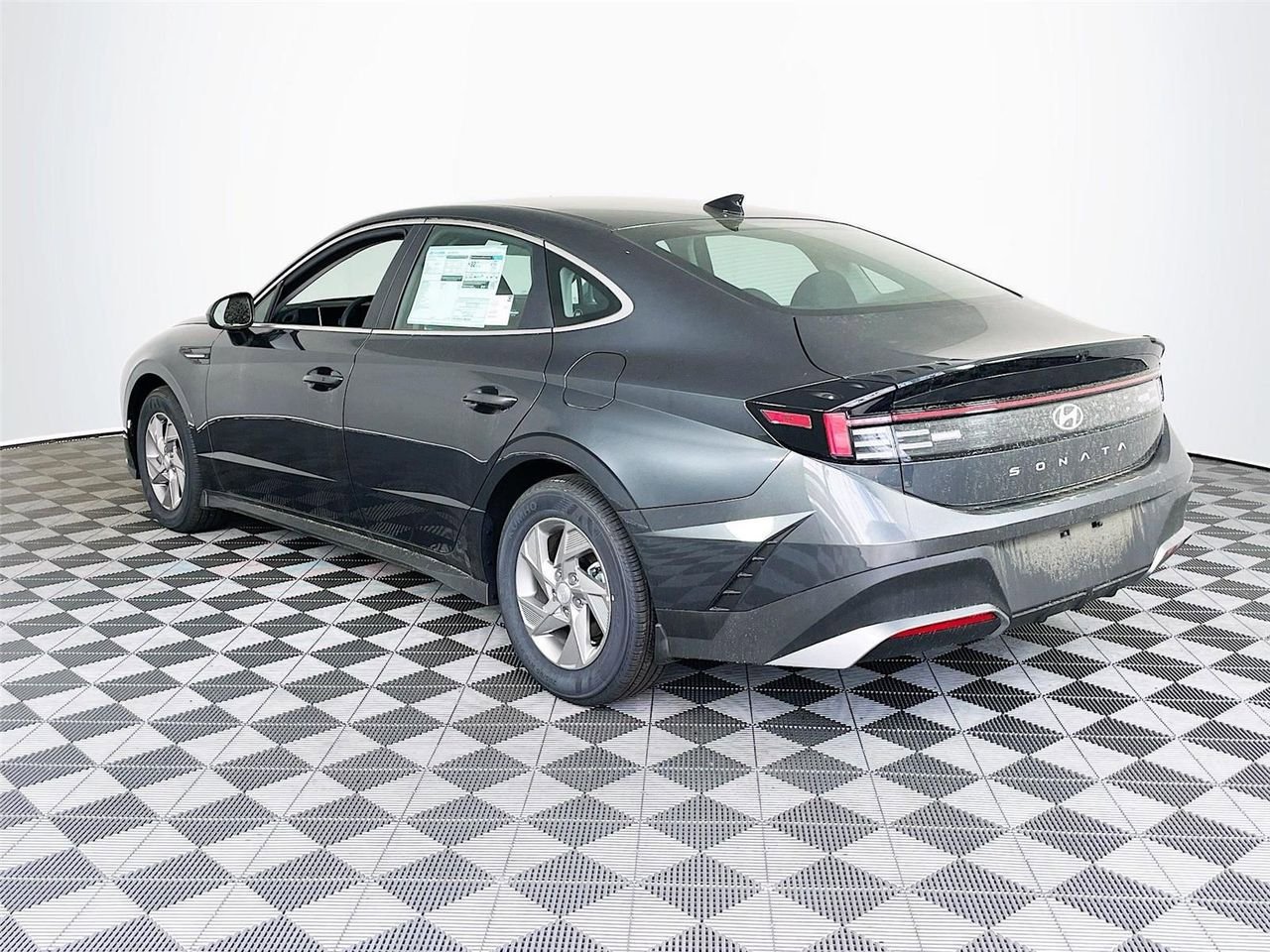New 2026 Hyundai Sonata SE FWD image 4