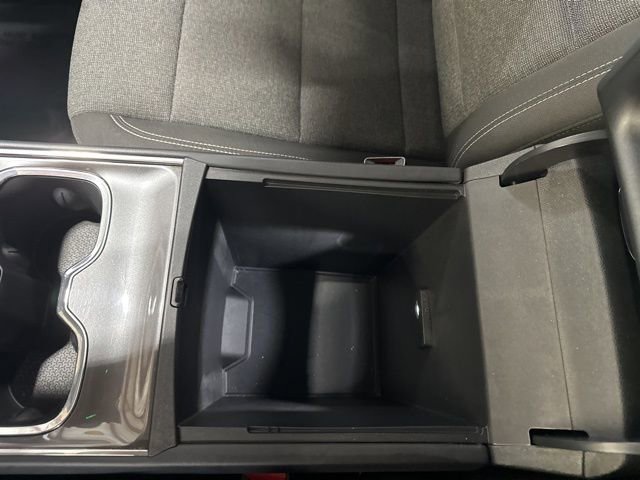 Used 2025 GMC Acadia Elevation image 26