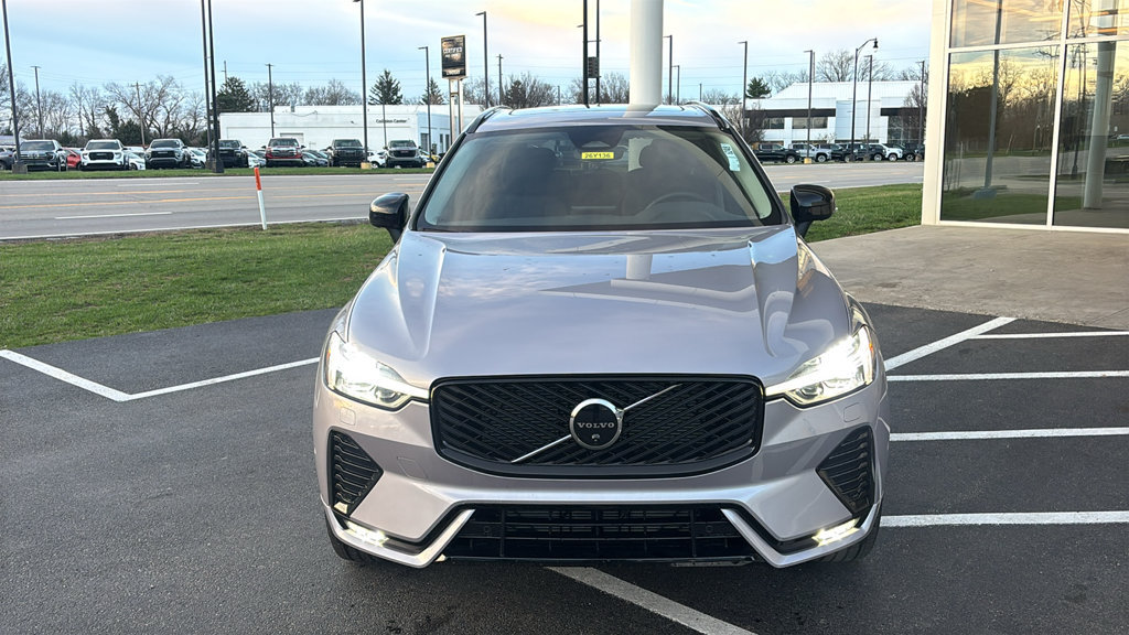 New 2026 Volvo XC60 B5 Plus w/ Protection Package Premier AWD/4WD image 5