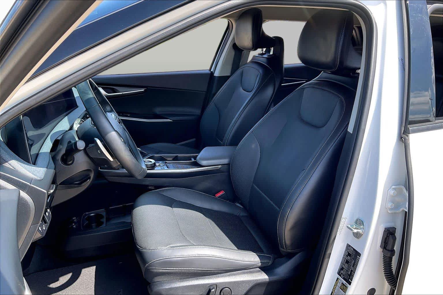 Used 2022 Kia EV6 Wind RWD image 7