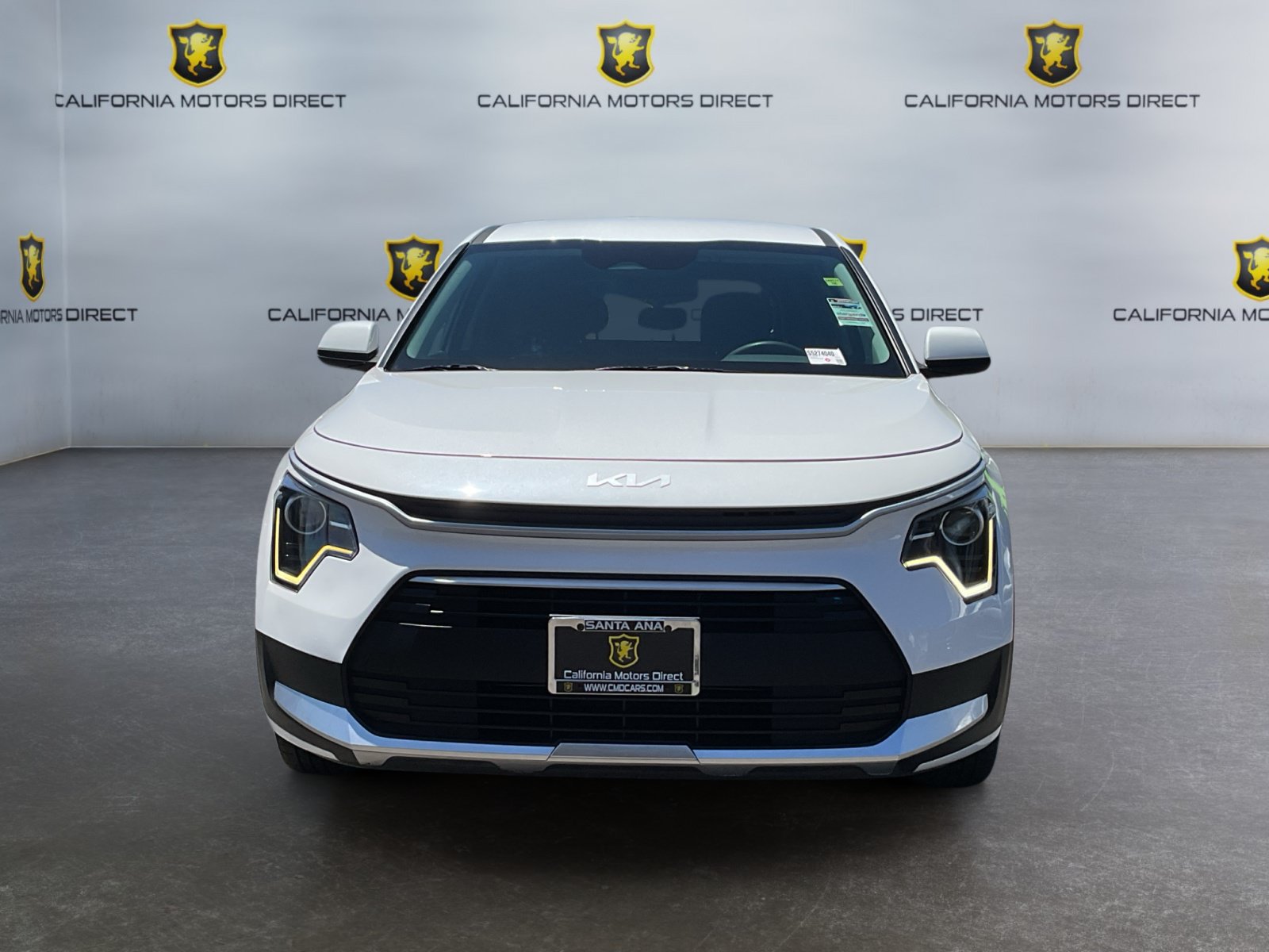 Used 2025 Kia Niro LX FWD image 2