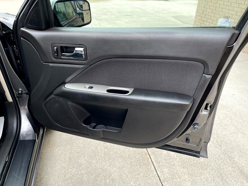Used 2011 Ford Fusion Hybrid image 42