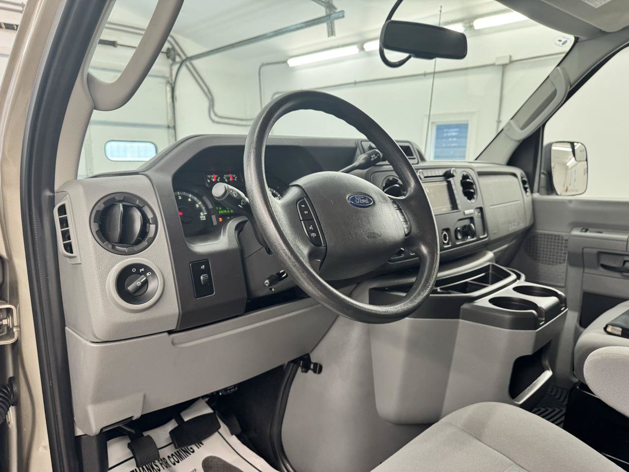 Used 2012 Ford E-350 and Econoline 350 XLT RWD image 12