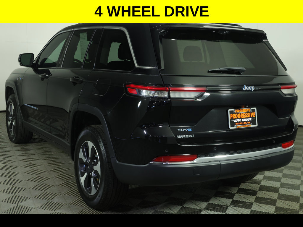 Used 2022 Jeep Grand Cherokee Limited 4xe w/ Luxury Tech Group II AWD/4WD image 5