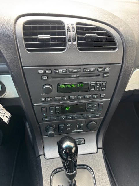 Used 2003 Ford Thunderbird image 6