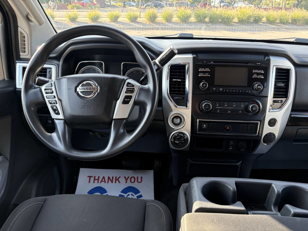 Used 2018 Nissan Titan SV image 21