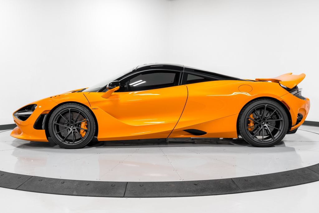 Used 2026 McLaren 750S RWD image 6