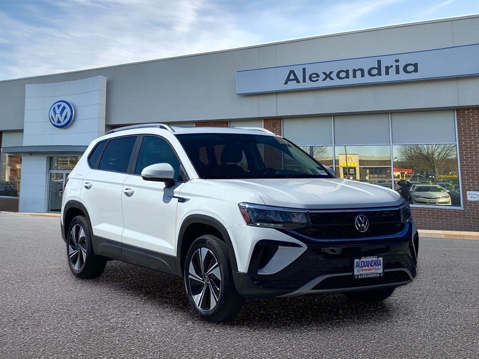 Certified 2023 Volkswagen Taos SE w/ Panoramic Sunroof Package
