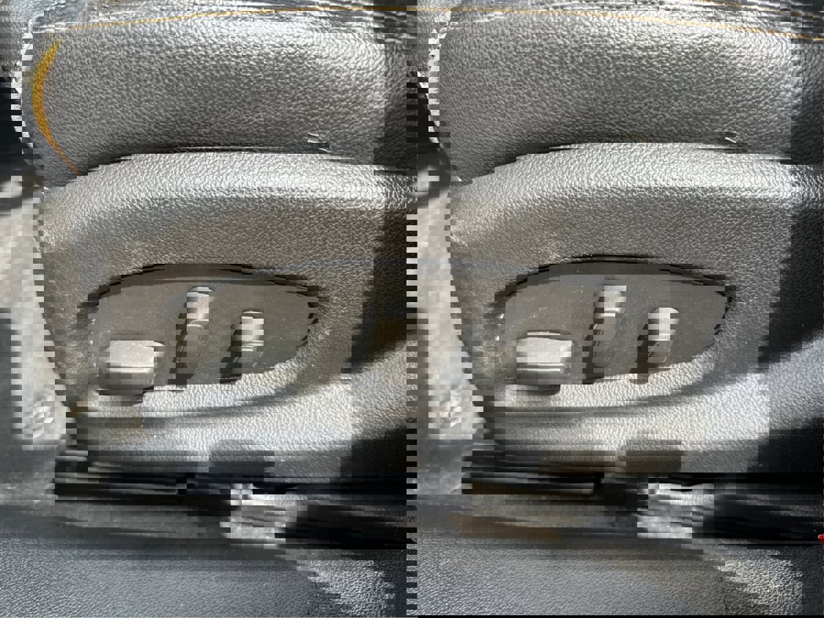 Used 2016 Chevrolet Impala LTZ FWD image 14