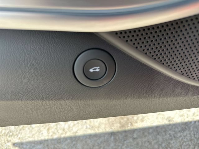 Used 2017 Chevrolet Camaro LT RWD image 47