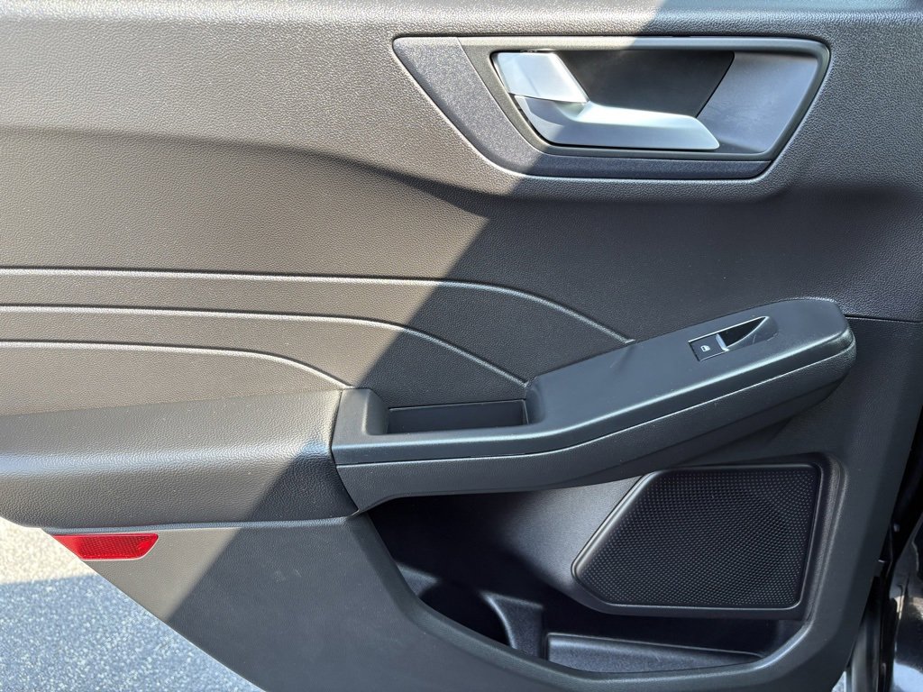 Used 2024 Ford Escape Platinum image 58