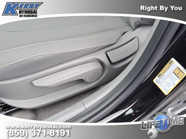 New 2026 Hyundai Elantra Blue image 17