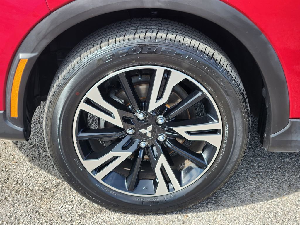 Used 2024 Mitsubishi Eclipse Cross SE image 13