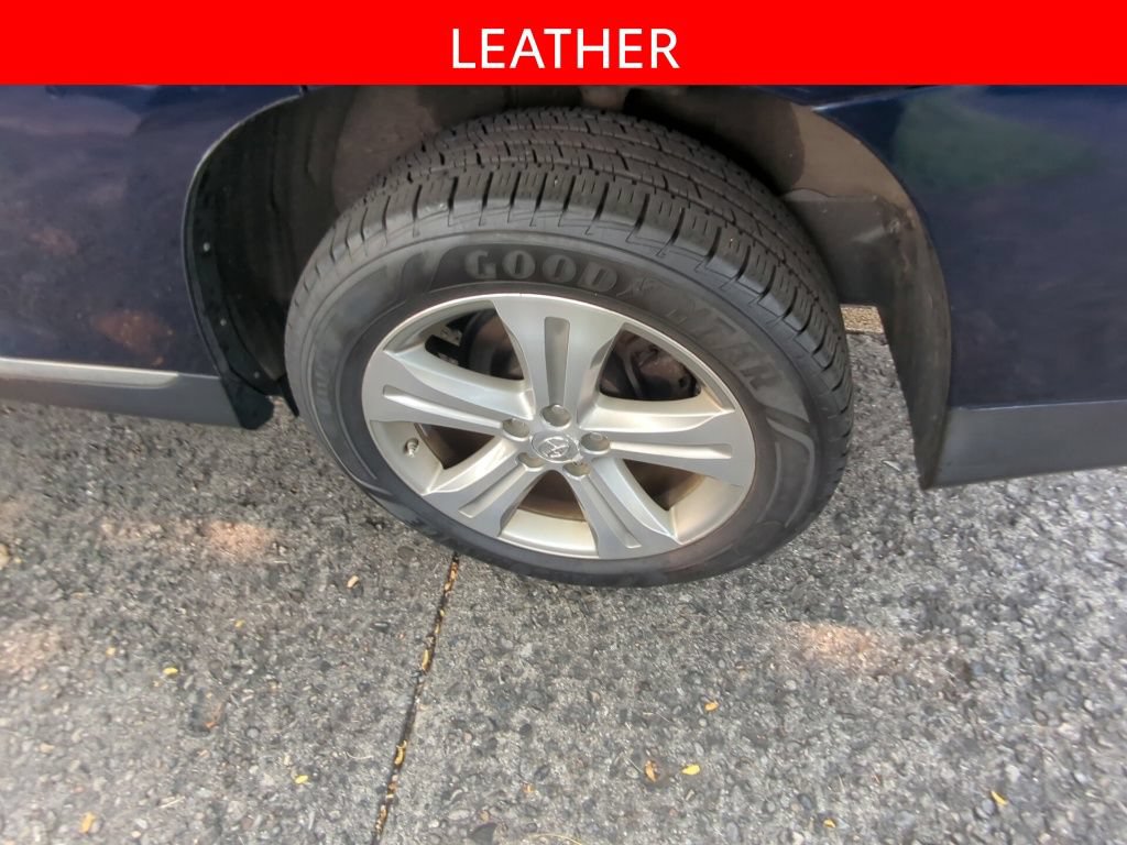 Used 2012 Toyota Highlander Limited w/ Tow Pkg AWD/4WD image 5