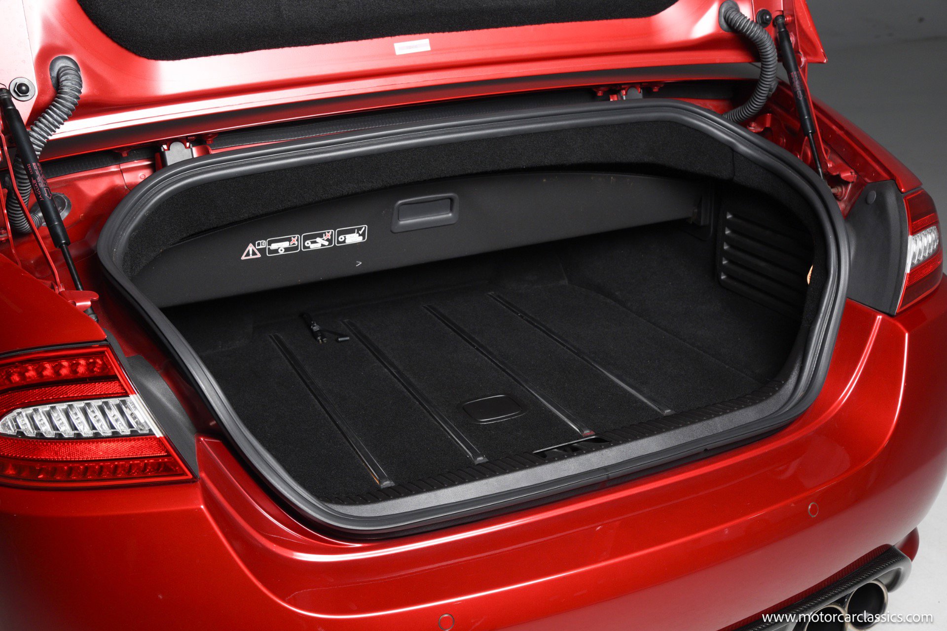 Used 2013 Jaguar XKR R-S RWD image 38