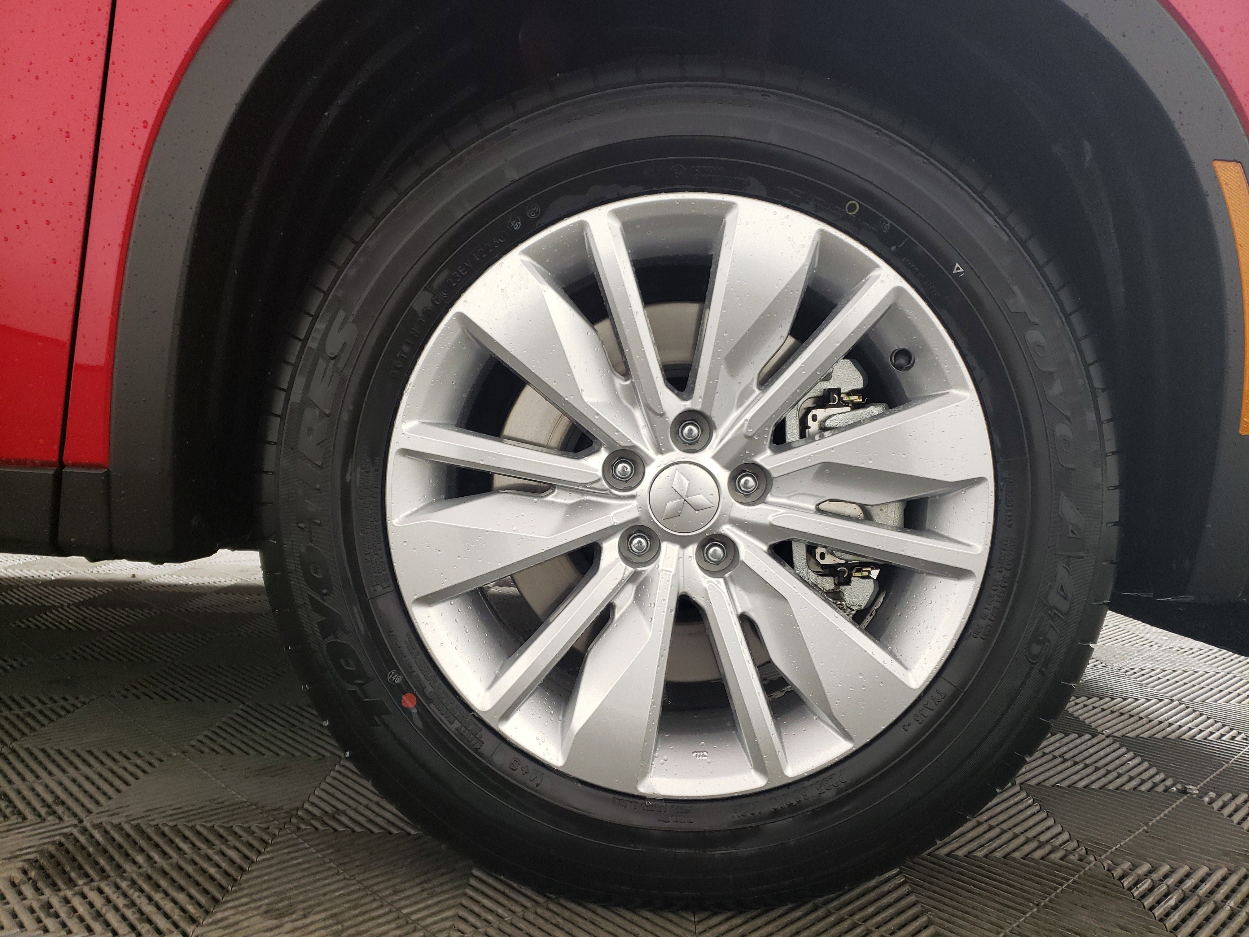 New 2026 Mitsubishi Outlander ES image 7