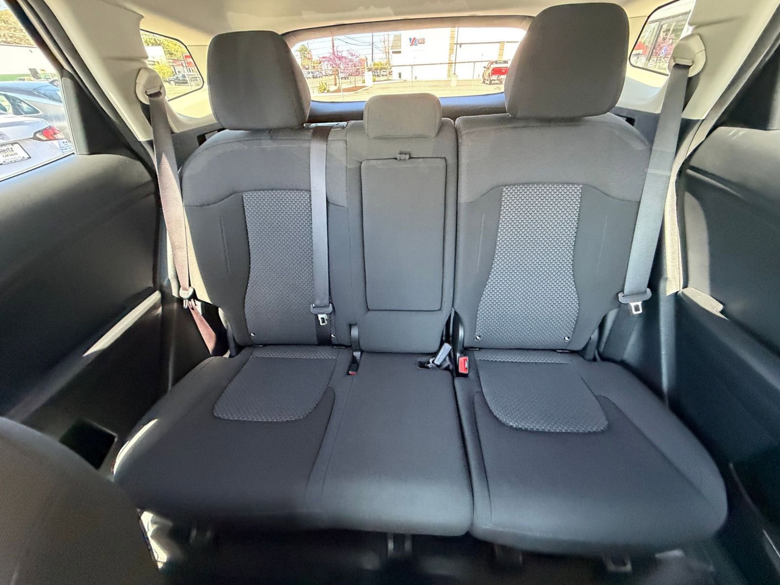 Used 2025 Kia Sportage LX image 37