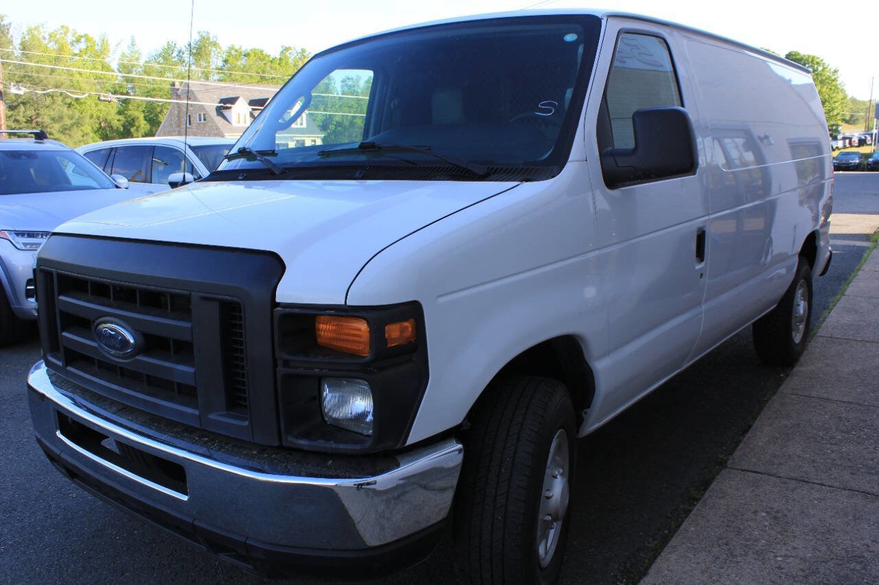 Used 2013 Ford E-250 and Econoline 250 w/ Commercial Cargo Van Pkg RWD image 5