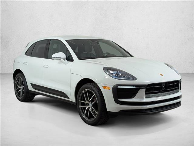 Certified 2025 Porsche Macan Turbo image 7