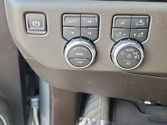 New 2026 GMC Sierra 3500 SLT w/ SLT Convenience Package image 20