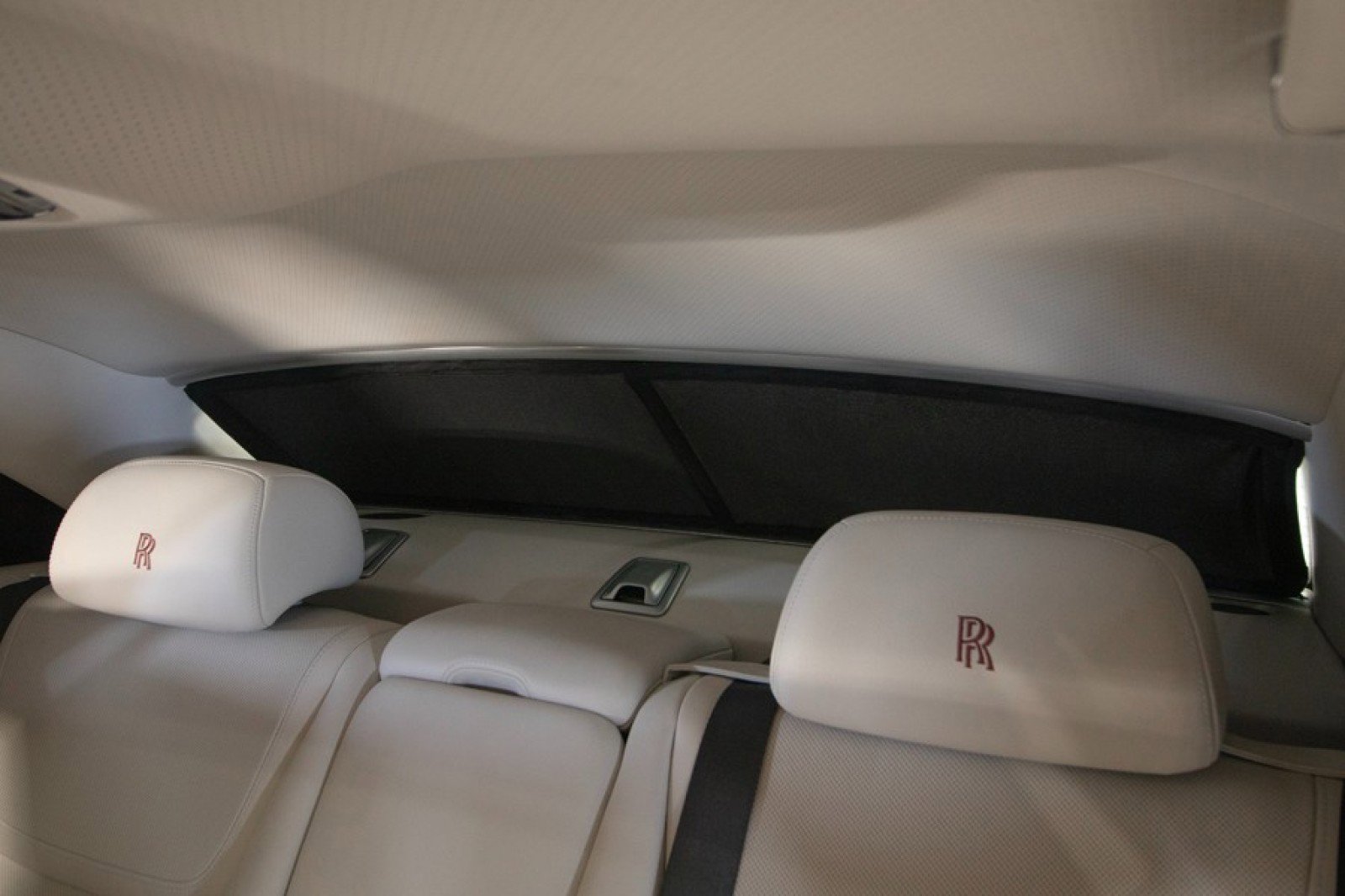 Used 2015 Rolls-Royce Ghost Extended Wheelbase image 48