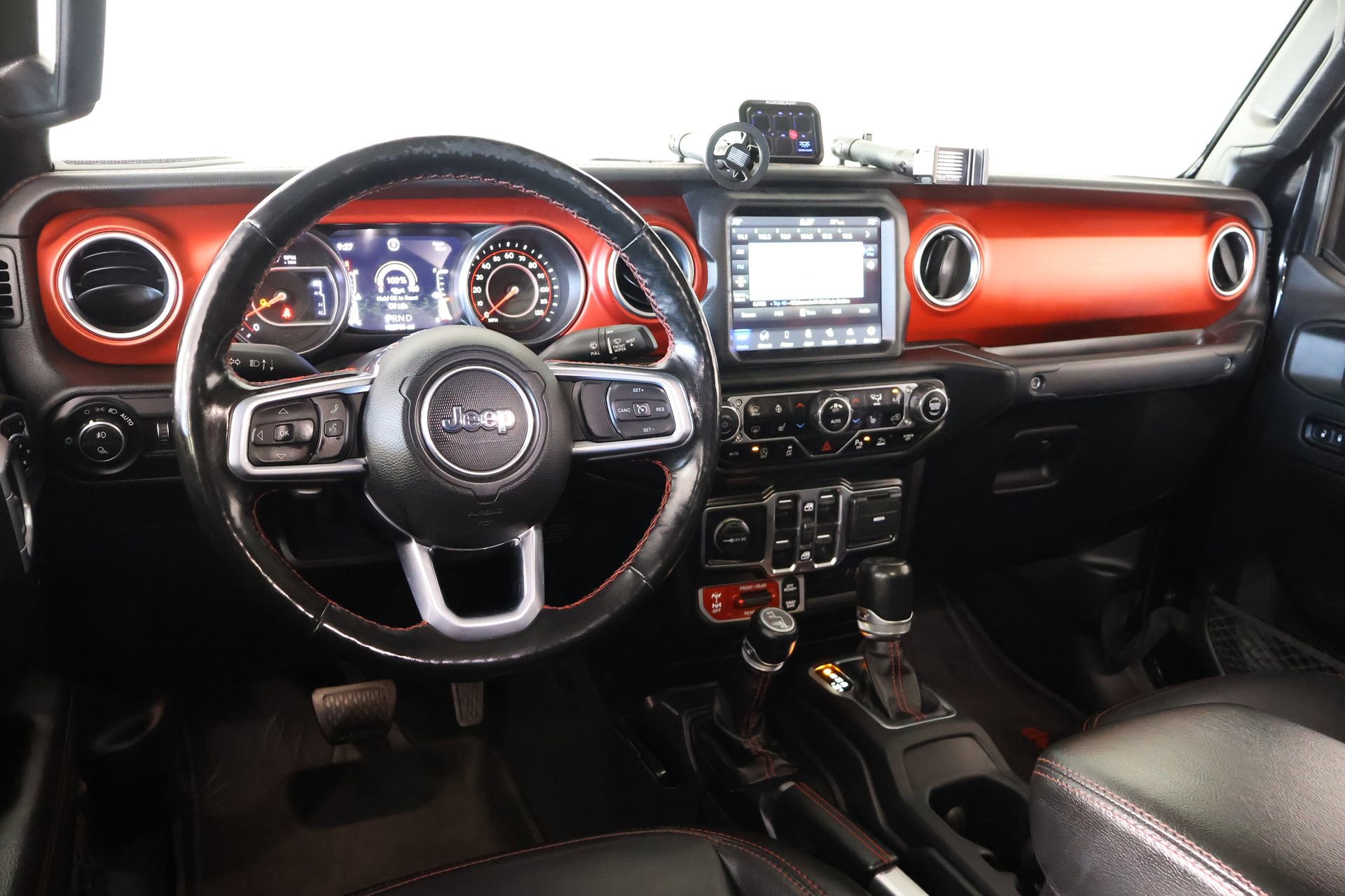 Used 2021 Jeep Gladiator Rubicon image 2