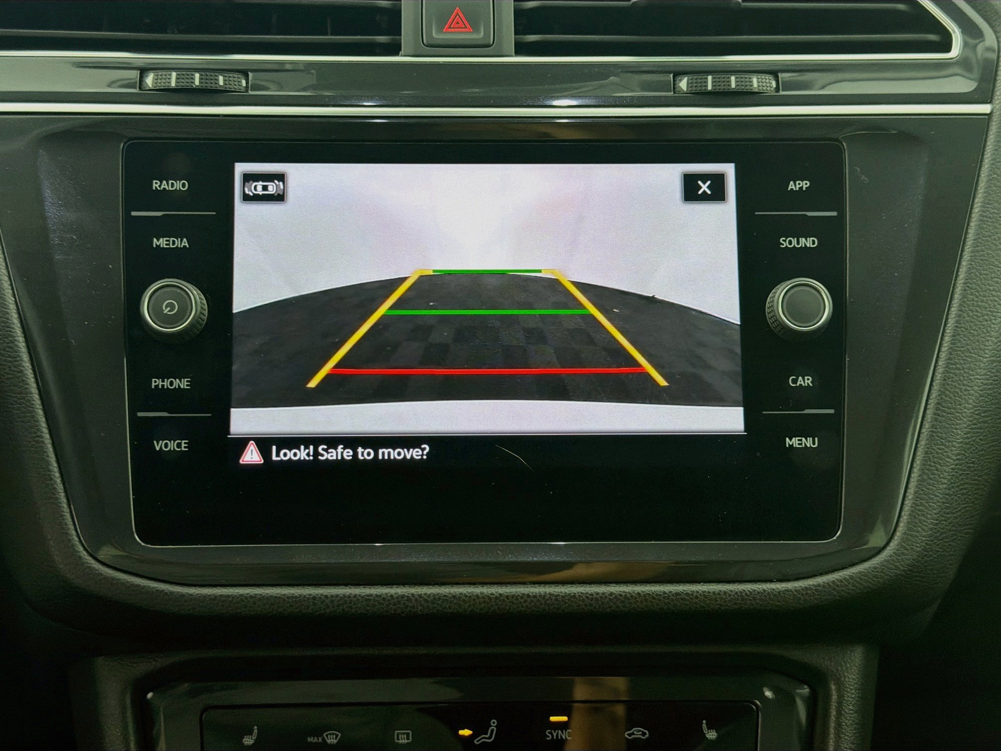 Used 2023 Volkswagen Tiguan SE FWD image 22
