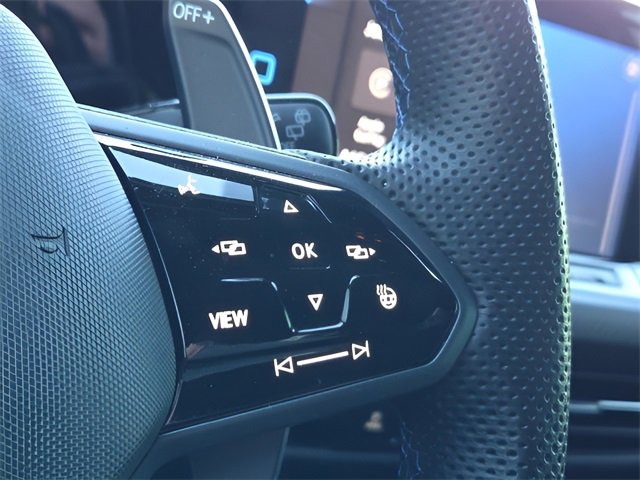 Used 2023 Volkswagen Golf R image 24