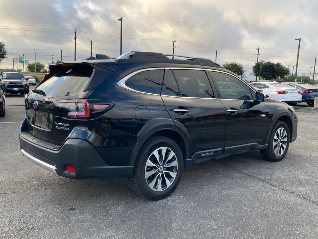 Used 2023 Subaru Outback Touring XT AWD/4WD image 5