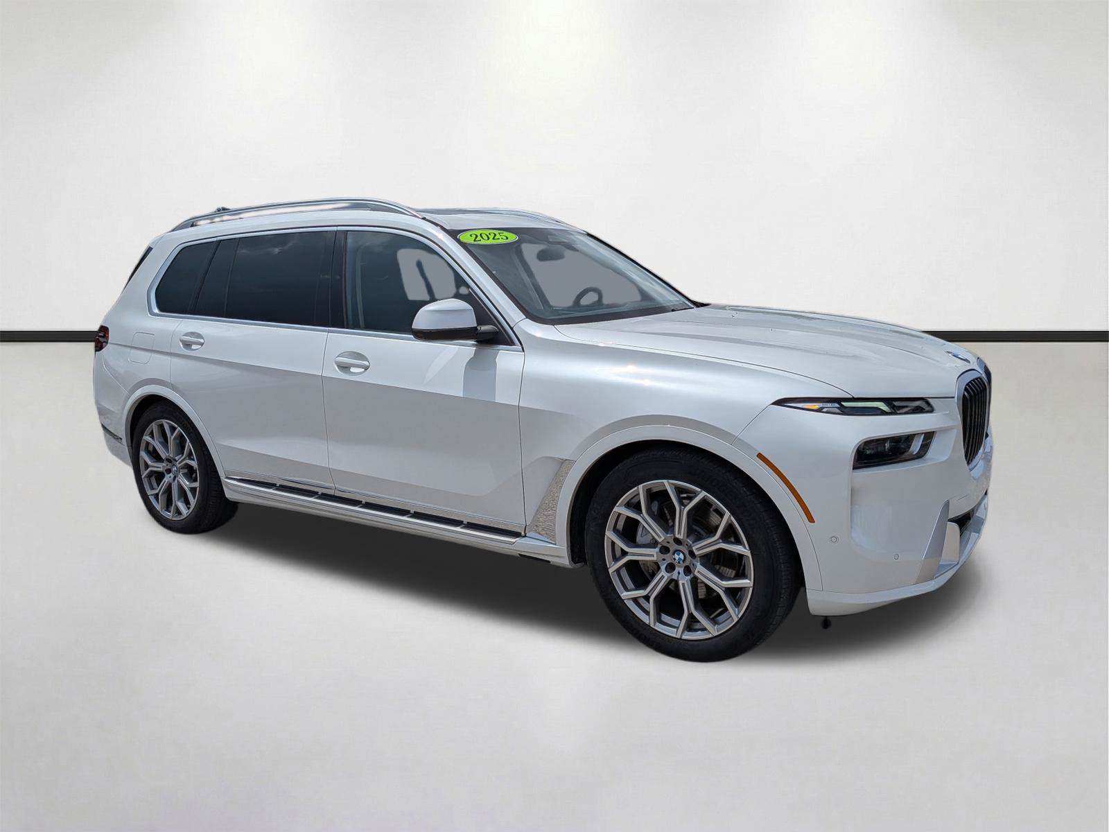 Used 2025 BMW X7 xDrive40i AWD/4WD image 2