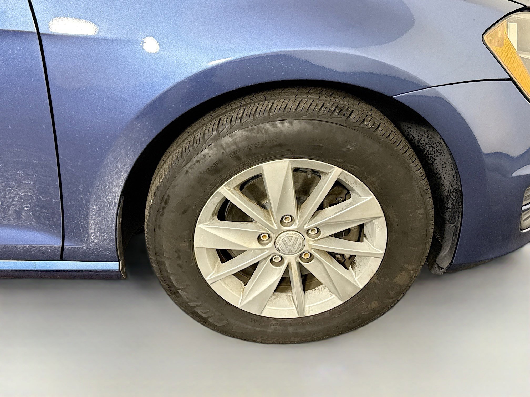 Used 2017 Volkswagen Golf S image 31