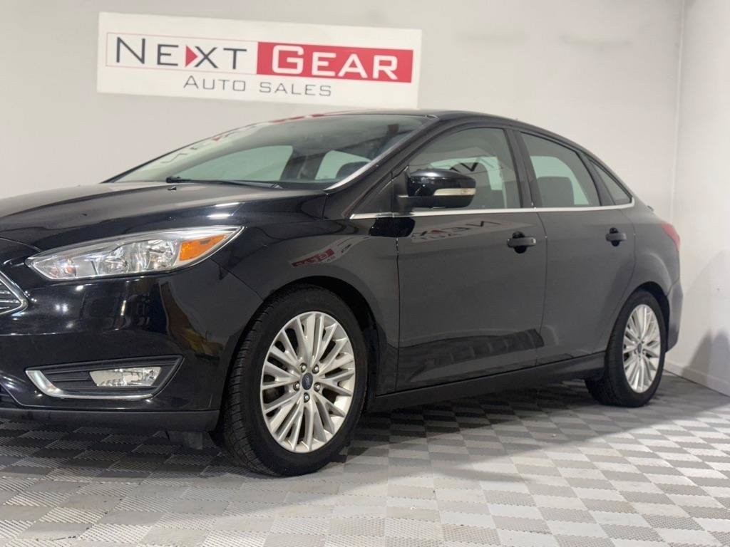 Used 2018 Ford Focus Titanium FWD image 3