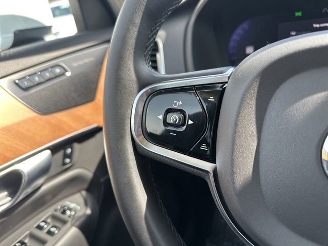 Certified 2023 Volvo XC90 B6 Plus w/ Protection Package Premier AWD/4WD image 28