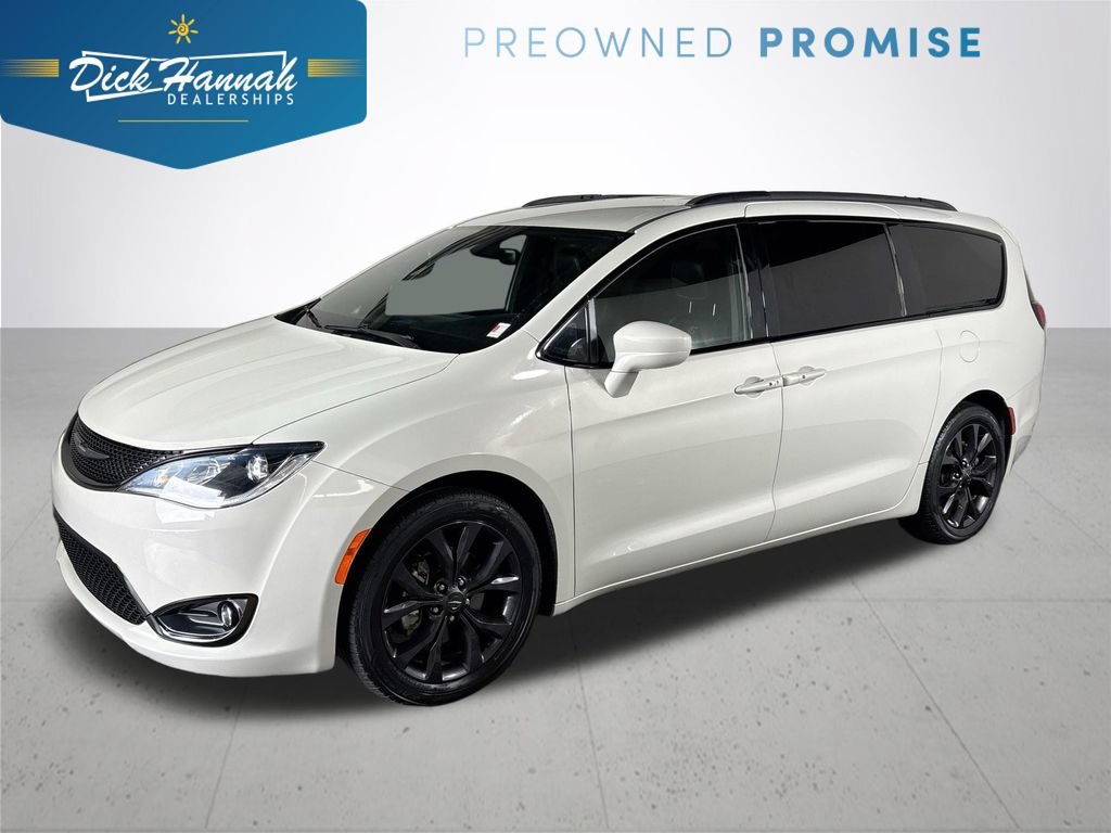 Used 2019 Chrysler Pacifica Touring-L FWD image 1