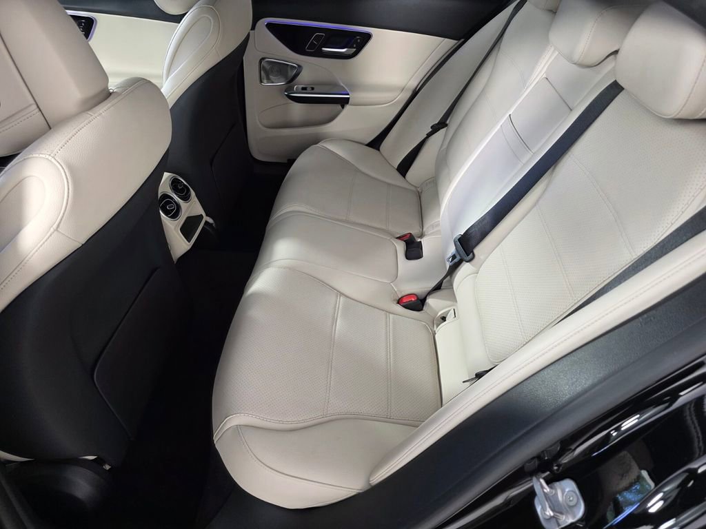 Used 2024 Mercedes-Benz C 300 Sedan image 14