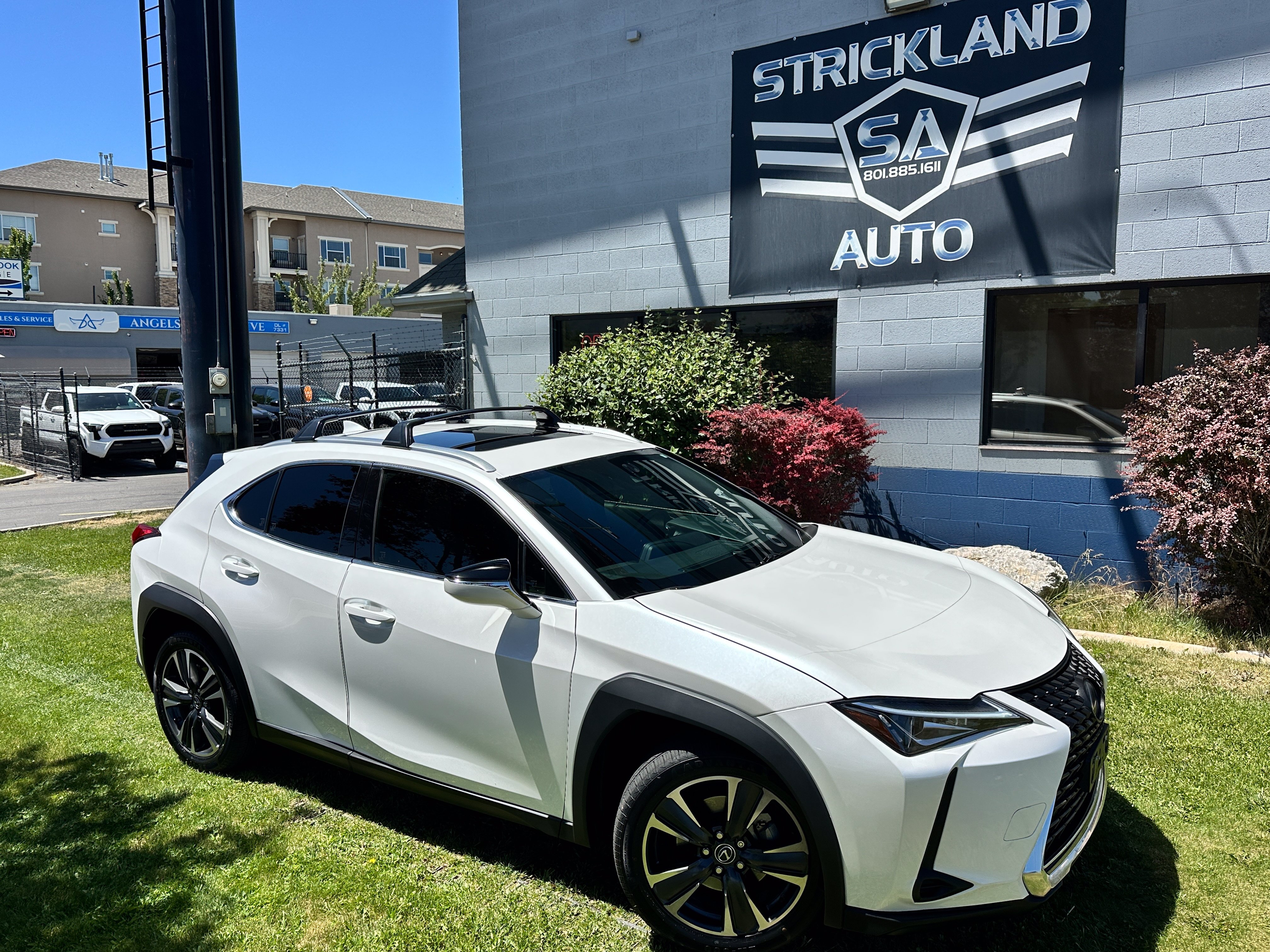 Used 2019 Lexus UX 200 w/ Accessory Package 2 FWD image 2